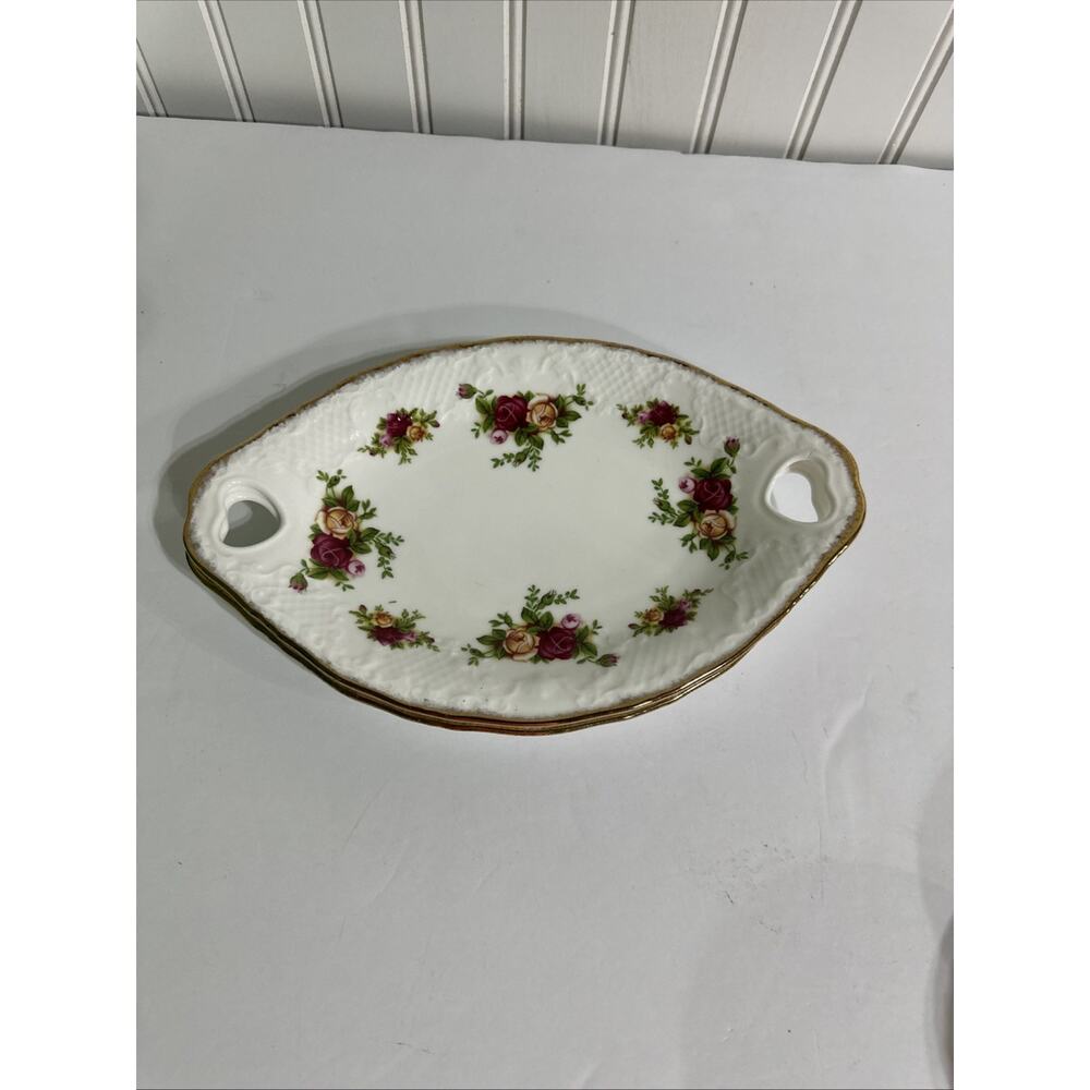 Royal Albert OLD COUNTRY ROSES 9 1/2" OVAL CANDY DISH W/HEART HANDLES Set Of 2